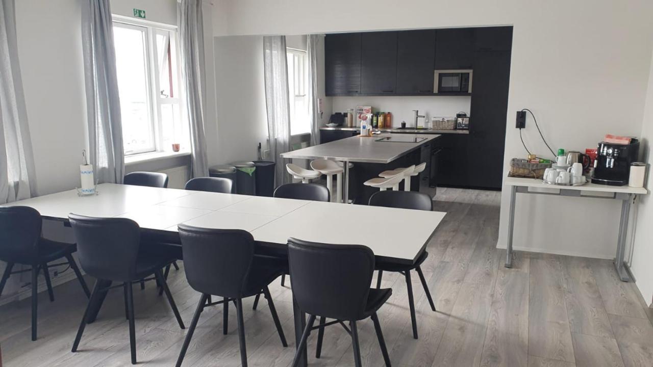 Húsavík Post-Plaza Guesthouse מראה חיצוני תמונה
