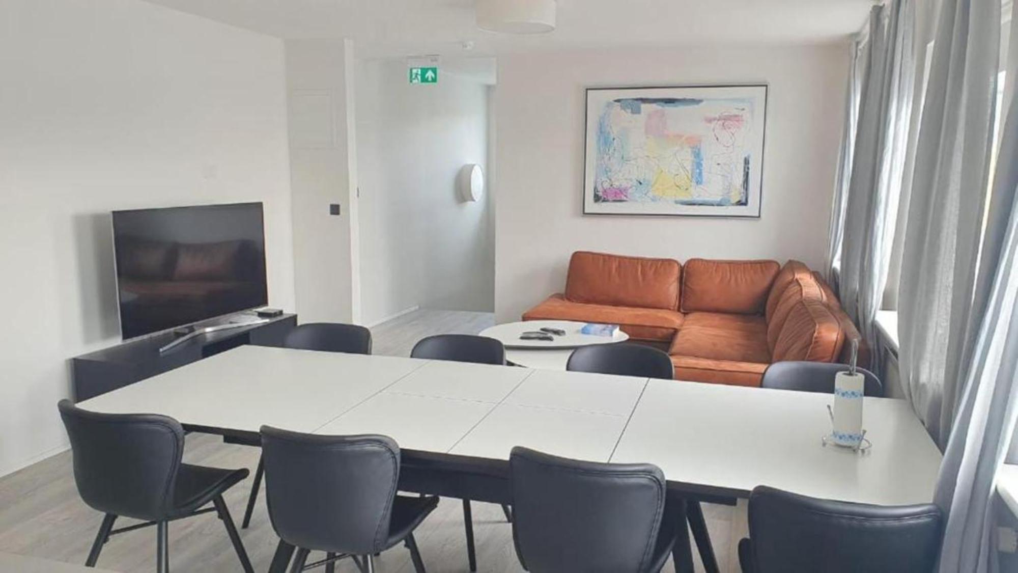 Húsavík Post-Plaza Guesthouse מראה חיצוני תמונה