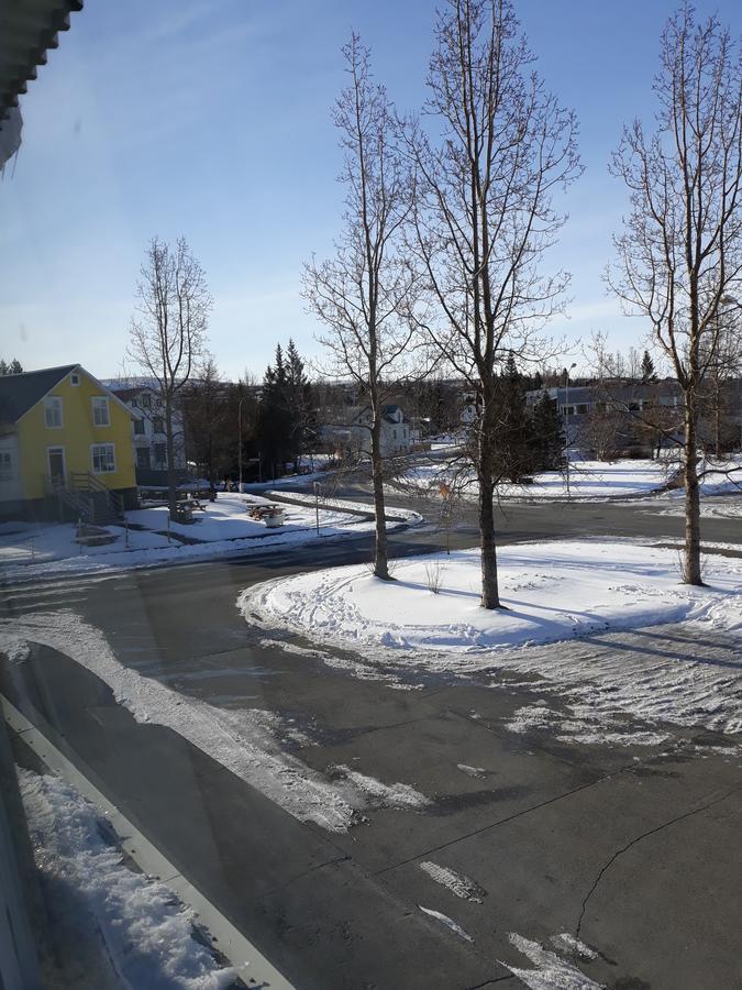 Húsavík Post-Plaza Guesthouse מראה חיצוני תמונה
